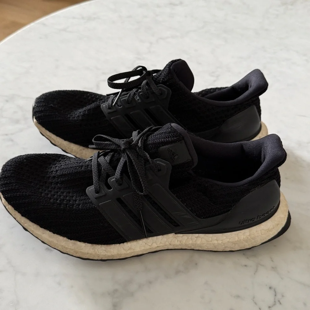 Adidas Ultraboost Running Shoes Women’s Size 9 Black Primeknit Boost Sneakers